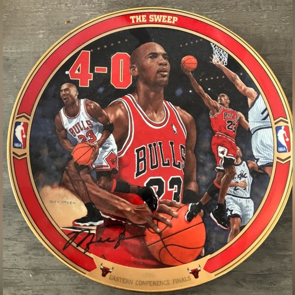 Michael‎ Jordan collectible plate- Return  to Greatness